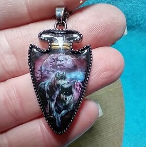 Silvertone wolf couple arrowhead moon purple blue chain necklace